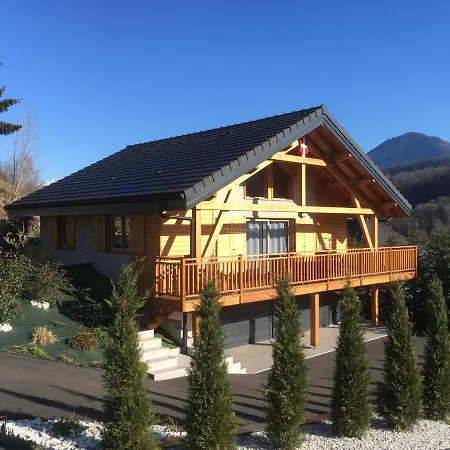 A La Campagne Chalet *